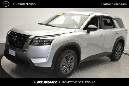 2023 Nissan Pathfinder S 4WD