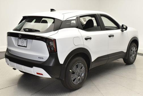 Fresh Powder 2027 Nissan Kicks S
