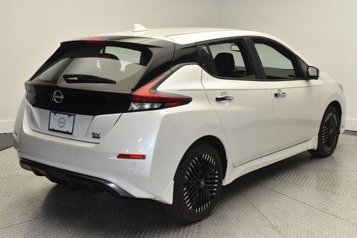 2024 Nissan Leaf SV PLUS