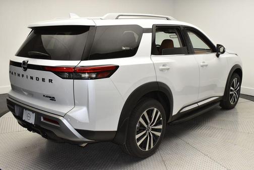 2025 Nissan Pathfinder Platinum 4WD