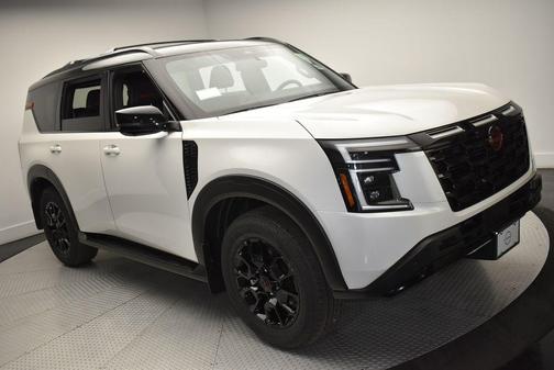 Aspen White / Super Black 2026 Nissan Armada PRO-4X