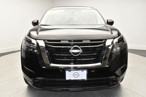 2024 Nissan Pathfinder S