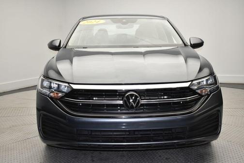Platinum Gray Metallic 2024 Volkswagen Jetta 1.5T S