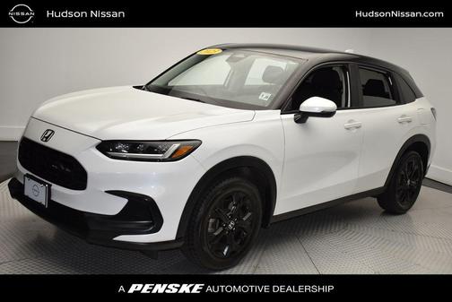 Platinum White 2023 Honda HR-V LX