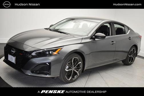 Gun Metallic 2026 Nissan Altima 2.5 SR
