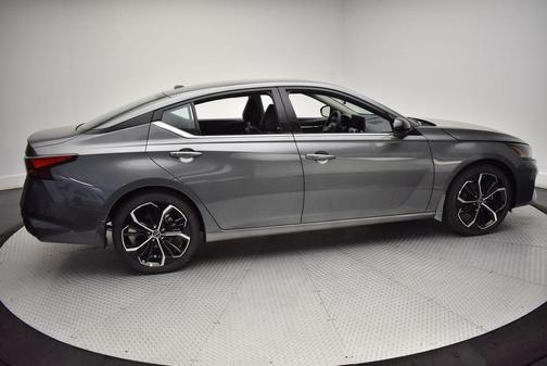 Gun Metallic 2026 Nissan Altima 2.5 SR