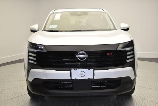 Aspen White Tri 2025 Nissan Kicks SR