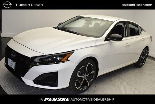 2025 Nissan Altima SR FWD