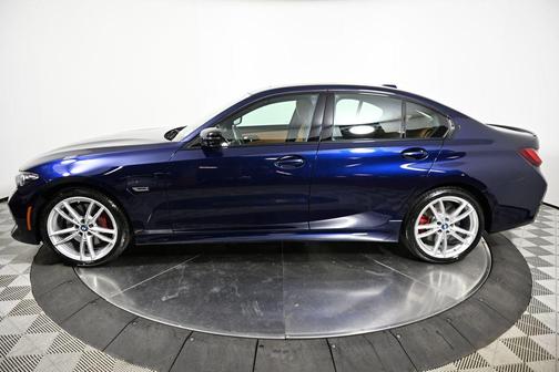 2023 BMW 330e xDrive