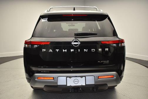 2025 Nissan Pathfinder Platinum 4WD