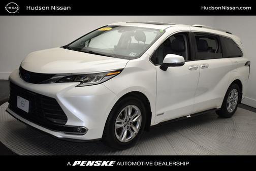 2021 Toyota Sienna Limited 7-Passenger