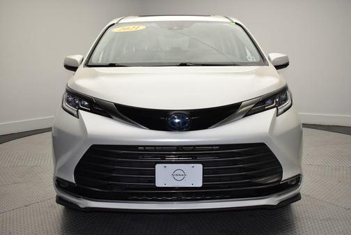 2021 Toyota Sienna Limited 7-Passenger