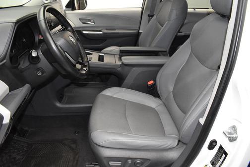 2021 Toyota Sienna Limited 7-Passenger