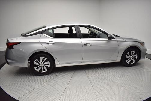 2024 Nissan Altima S FWD