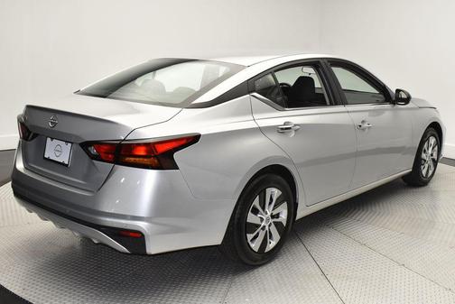 2024 Nissan Altima S FWD