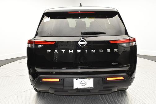 2024 Nissan Pathfinder S 4WD