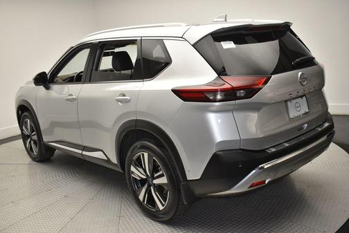 Brilliant Silver Metallic 2023 Nissan Rogue Platinum