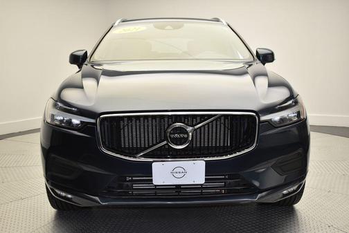 2021 Volvo XC60 T5 Momentum
