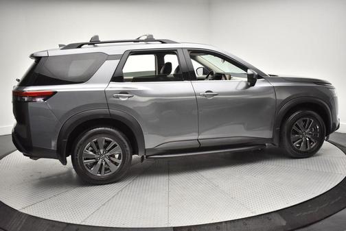2023 Nissan Pathfinder SV 4WD