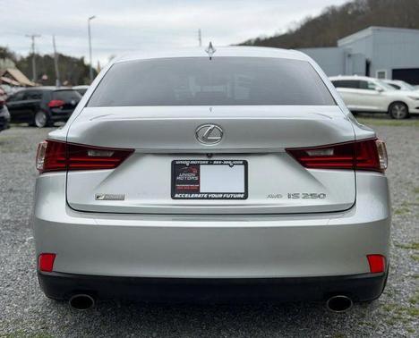 2015 Lexus IS 250 Crafted Line