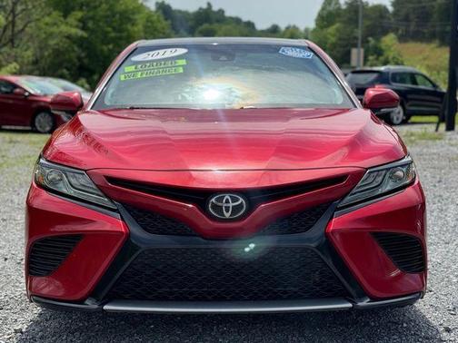 2019 Toyota Camry XSE