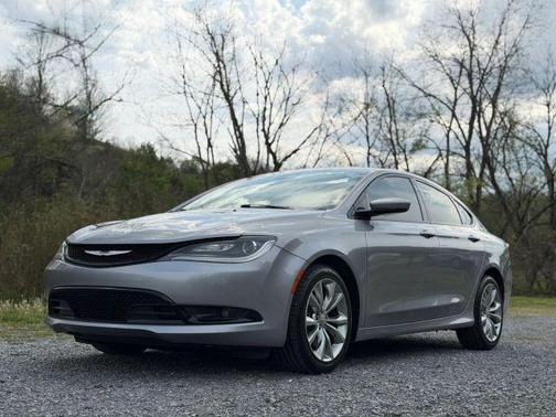 Silver 2015 Chrysler 200 S