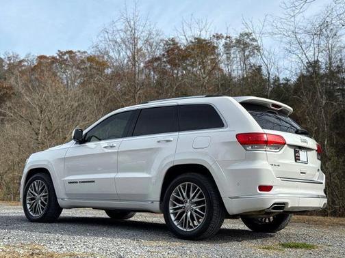 2018 Jeep Grand Cherokee Summit