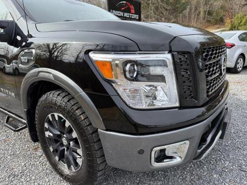 2017 Nissan Titan PRO-4X