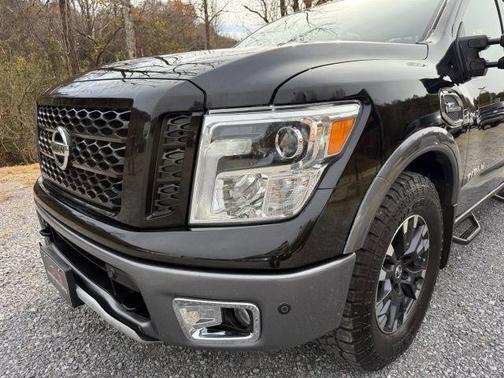 2017 Nissan Titan PRO-4X