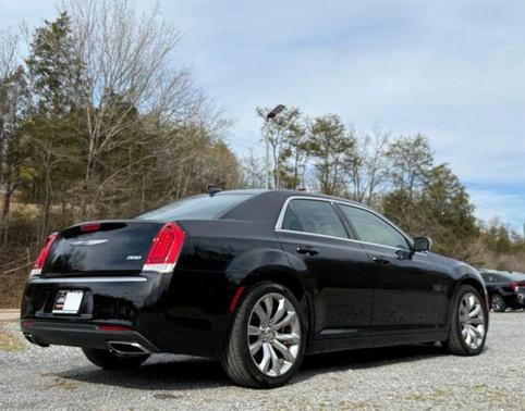 2018 Chrysler 300 Touring