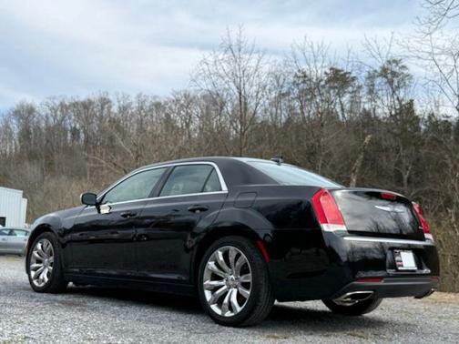 2018 Chrysler 300 Touring