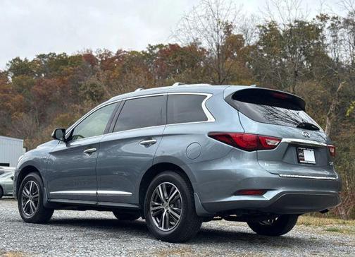 2017 INFINITI QX60 Base