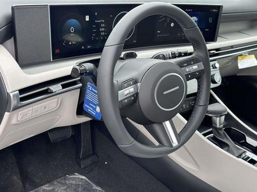 Shimmering Silver 2026 Hyundai TUCSON SEL Premium