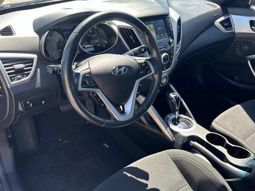 Ultra Black Pearl 2017 Hyundai Veloster Value Edition