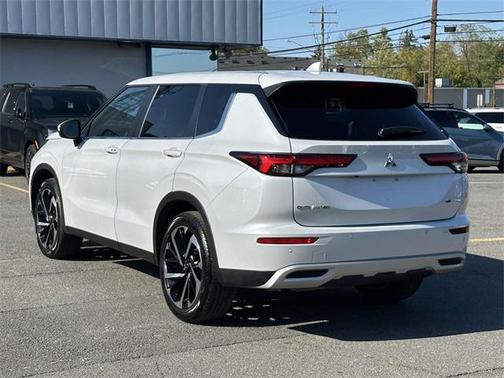 2024 Mitsubishi Outlander SE 2.5 2WD