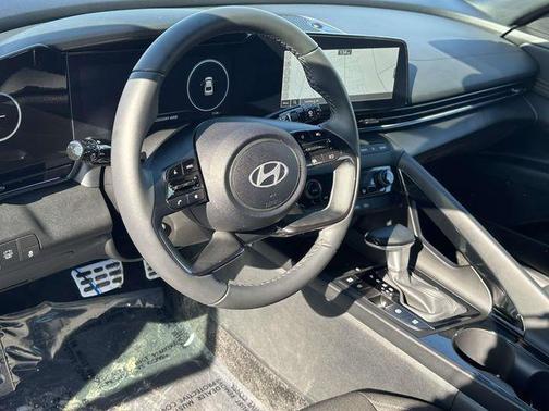 2025 Hyundai ELANTRA HEV SEL Sport