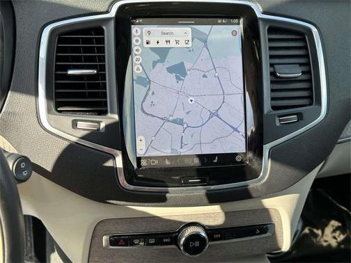 2023 Volvo XC90 Recharge Plug-In Hybrid T8 Core Bright Theme