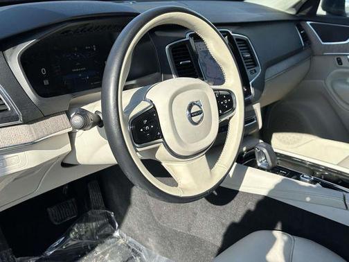 2023 Volvo XC90 Recharge Plug-In Hybrid T8 Core Bright Theme