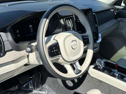 2025 Volvo XC90 B6 Ultra