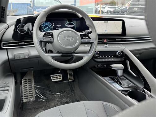 2025 Hyundai ELANTRA HEV SEL Sport