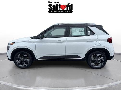 Lunar White w/Black Roof 2026 Hyundai VENUE SEL w/Two-Tone Roof