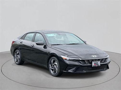 2025 Hyundai ELANTRA SEL