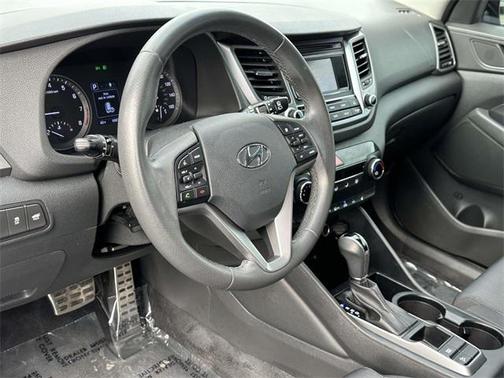 2017 Hyundai TUCSON Night