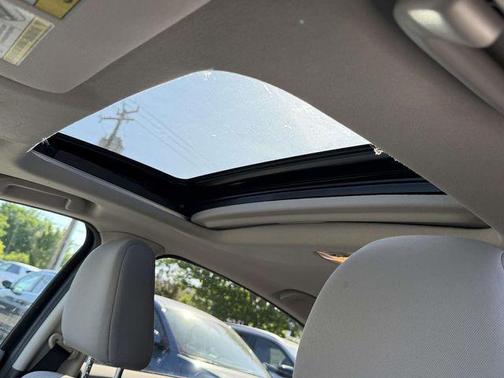 Deep Ocean Pearl 2016 Honda HR-V EX