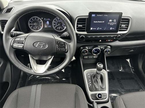 2022 Hyundai VENUE SEL