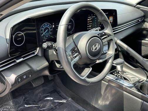 Abyss Black 2025 Hyundai ELANTRA HEV Limited