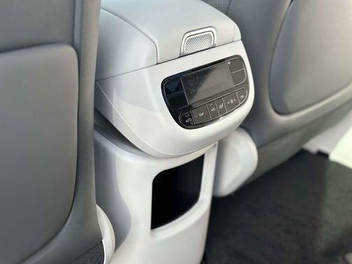 2026 Hyundai IONIQ 9 S