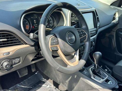 Billet Silver Metallic Clearcoat 2014 Jeep Cherokee Latitude