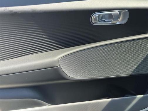 2025 Hyundai IONIQ 6 SE