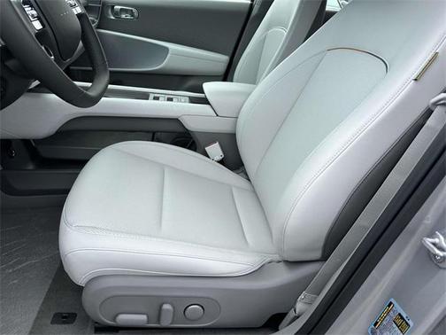 2025 Hyundai IONIQ 6 SE